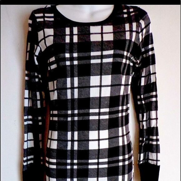 Girls/Petite L/S Plaid Crew Neck Dress - Picture 1 of 11